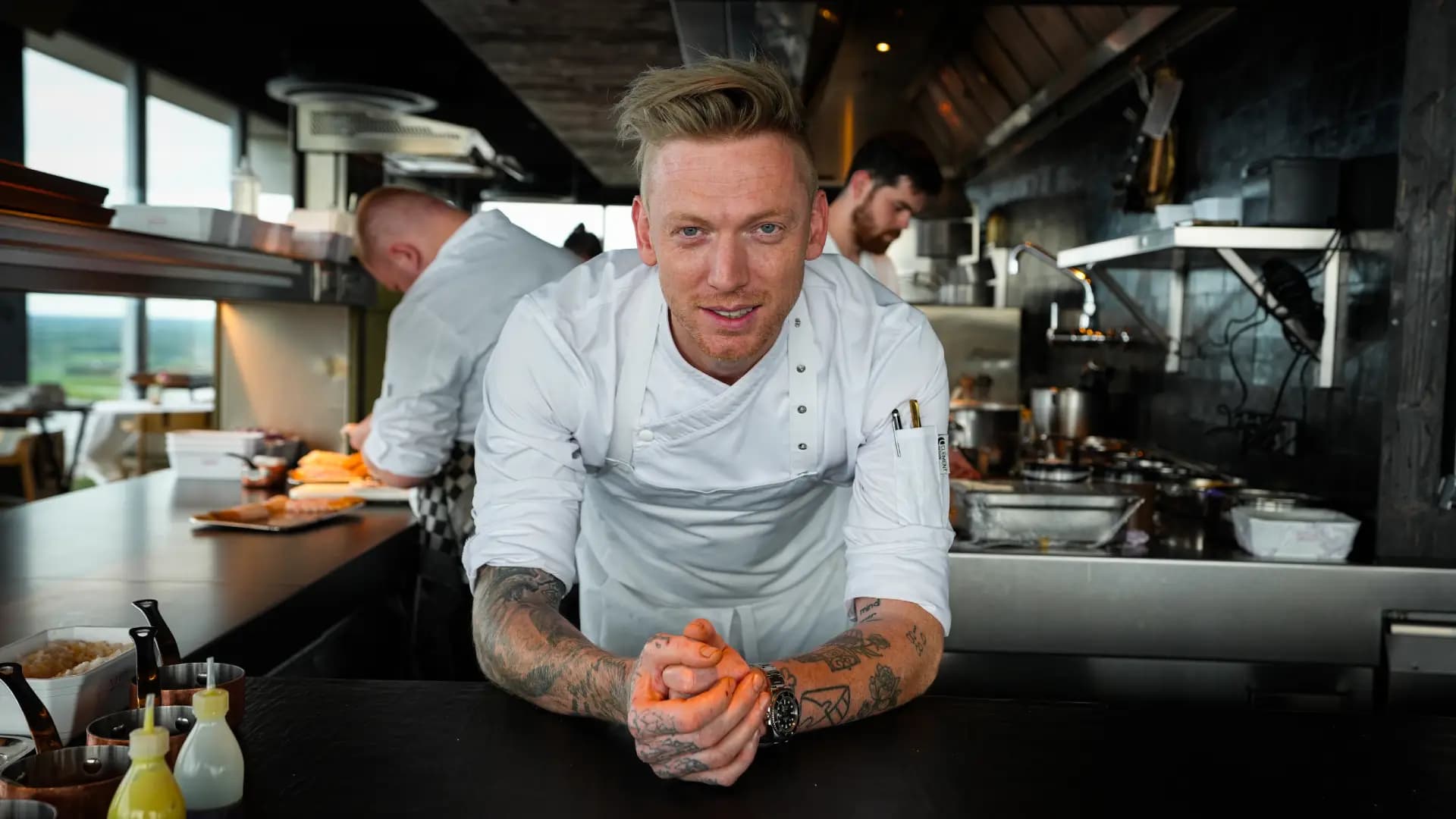 An image of a chef uploading their own recipe in the Gastronomixs application
