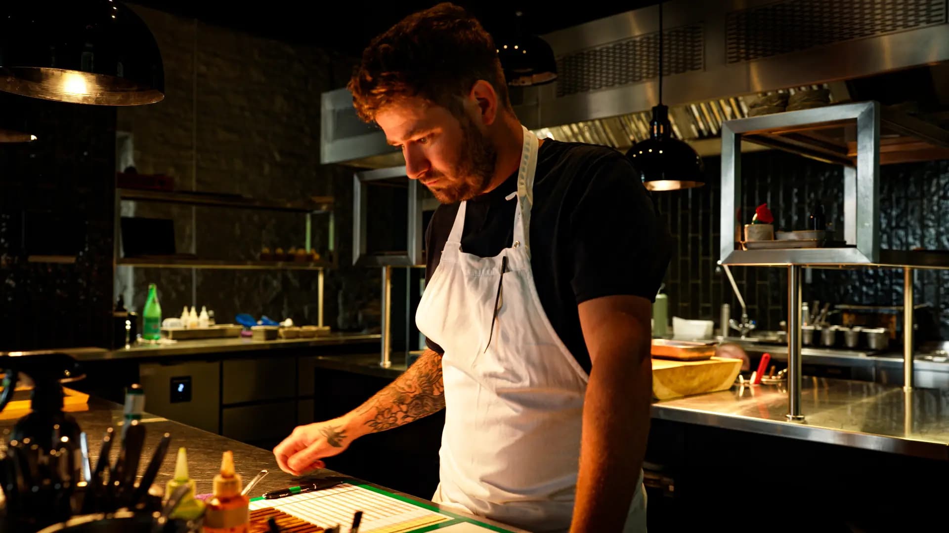 An image of a chef uploading their own recipe in the Gastronomixs application
